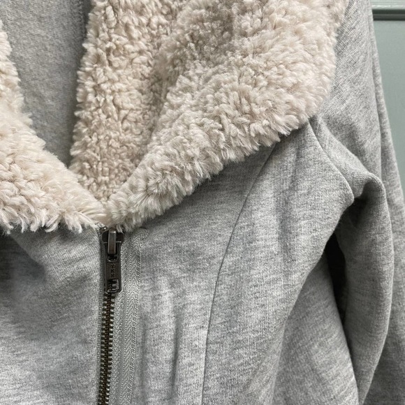 Loft Shawl Collar Zip Up jacket Sherpa Lining Trim size Med - Picture 2 of 3